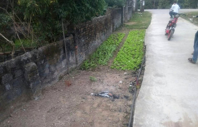 Phát hiện thi thể người đàn ông tử vong bên đường