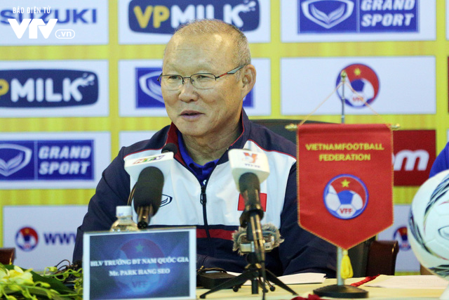 HLV Park Hang-seo cảm ơn bầu Đức