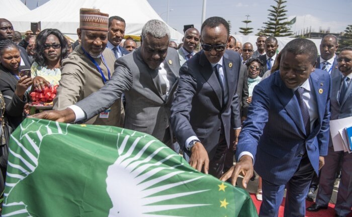 Ra mắt thị trường hàn không châu Phi hợp nhất