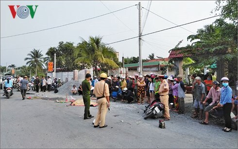 Gây tai nạn chết người, tài xế xe khách bỏ chạy khỏi hiện trường