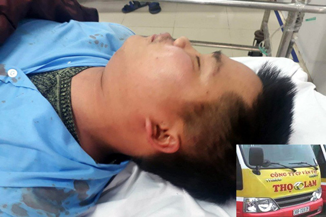  Tài xế xe buýt bị nhóm thanh niên lôi xuống đánh bất tỉnh