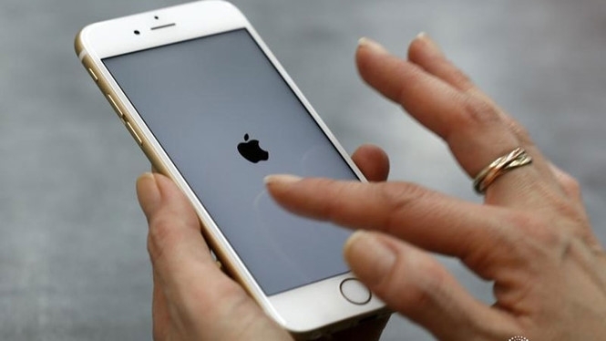 Giữa tâm bão, Apple tái khẳng định không cố ý làm chậm iPhone