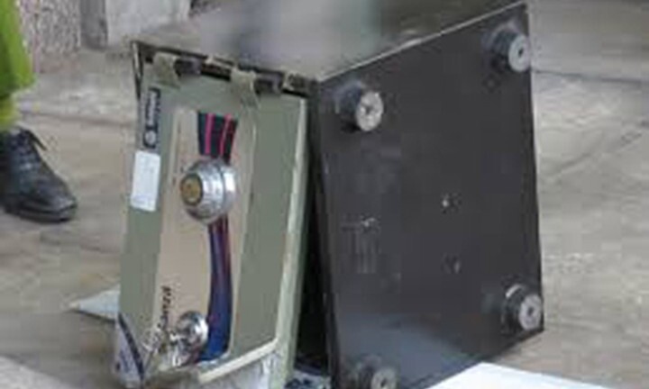 Điều tra vụ trộm đột nhập UBND phường, phá 3 két sắt trong đêm