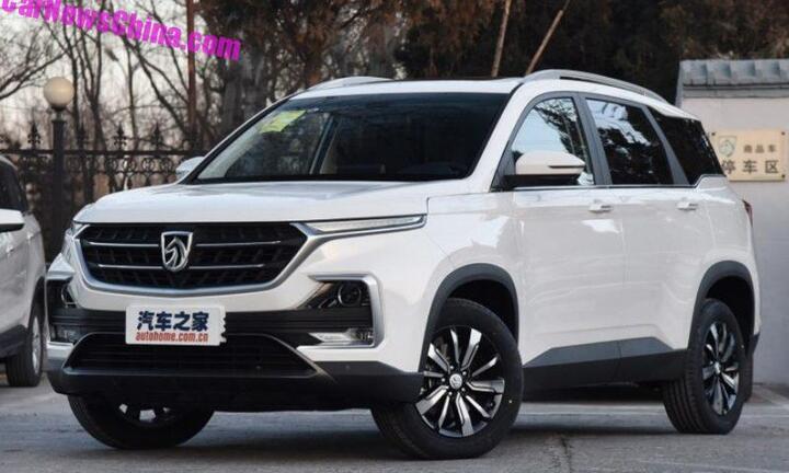Trình làng SUV 5 chỗ ngồi giá chỉ 275 triệu 