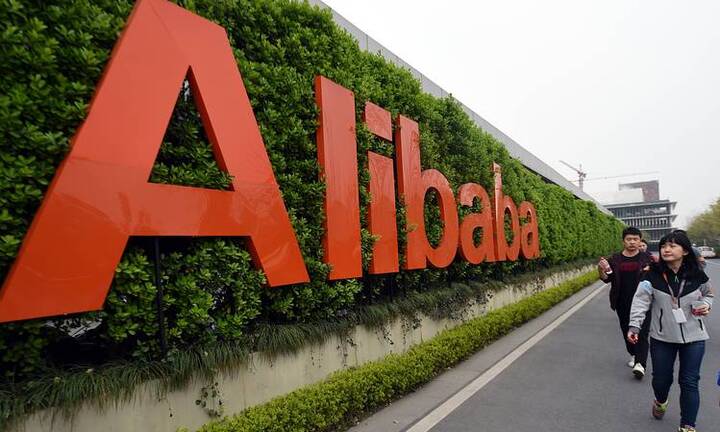 Hai ông lớn công nghệ thưởng Tết nhân viên gần một tỷ USD