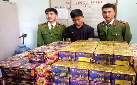 Nghệ An: Bắt giữ gần 5 tấn pháo lậu ngày gần tết Mậu Tuất