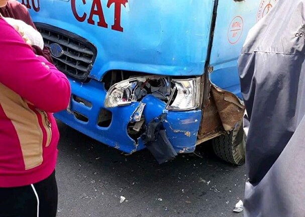 Chạy xe máy từ Sài Gòn về Nghệ An ăn Tết, 2 thanh niên gặp nạn thương vong