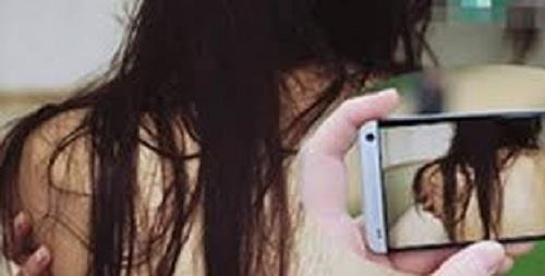 Người phụ nữ dùng clip nhạy cảm để tống tiền tình nhân 67 tuổi