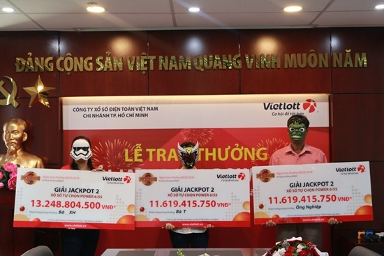 3 “tỷ phú jackpot” cùng nhận thưởng hơn 36 tỷ đồng