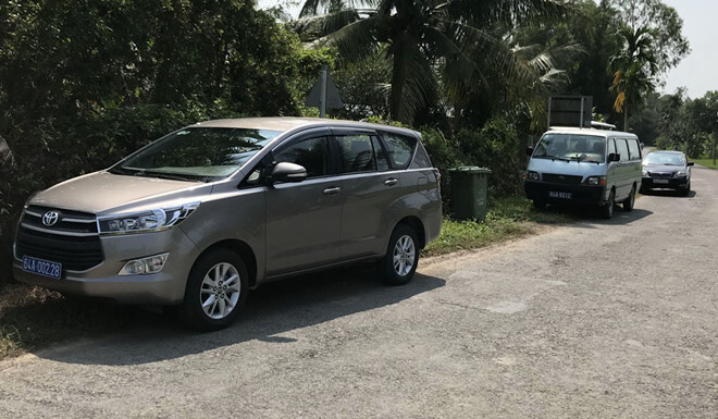 Xe biển xanh chở cán bộ đi ăn cưới ở Vĩnh Long: Kiểm điểm lãnh đạo huyện