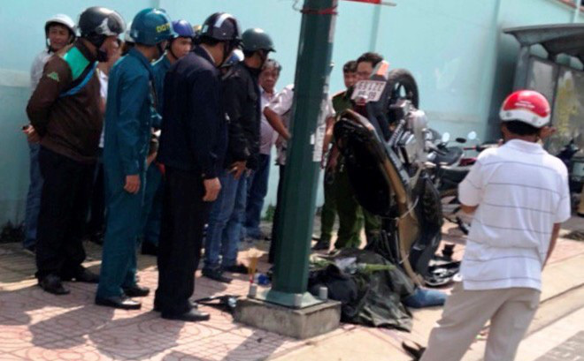 Tông xe vào cột đèn, một người tử vong tại chỗ