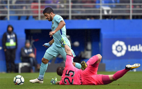 Barca giành chiến thắng, giữ vững ngôi đầu ở La Liga