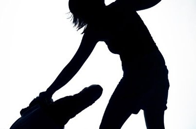 Mâu thuẫn gia đình, vợ đâm chồng trọng thương