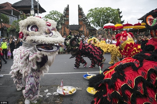 Dân Trung Quốc bội chi 146 tỷ USD cho Tết Nguyên đán