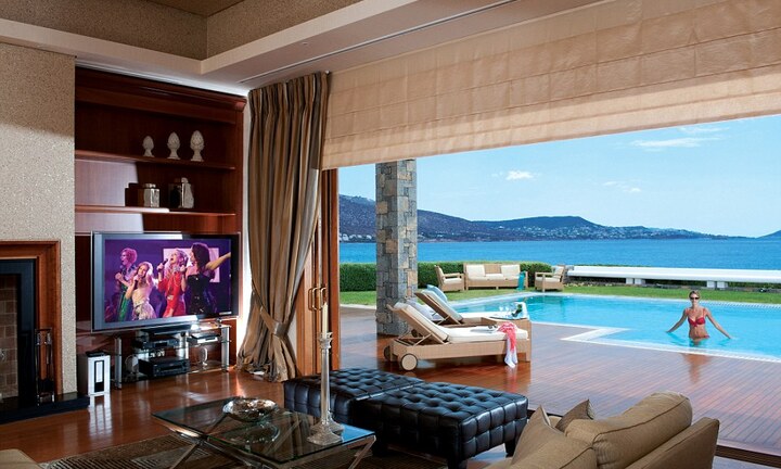 Bên trong phòng khách sạn giá 1,98 tỷ đồng/đêm có gì đặc biệt?