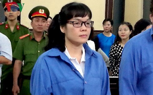 Hôm nay, “siêu lừa” Huyền Như cùng 10 sếp ngân hàng “đi đêm” lãi suất hầu tòa 