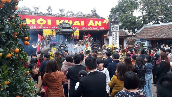 Lãnh đạo Kho bạc Nam Định đi lễ trong giờ hành chính: Đình chỉ 7 cán bộ