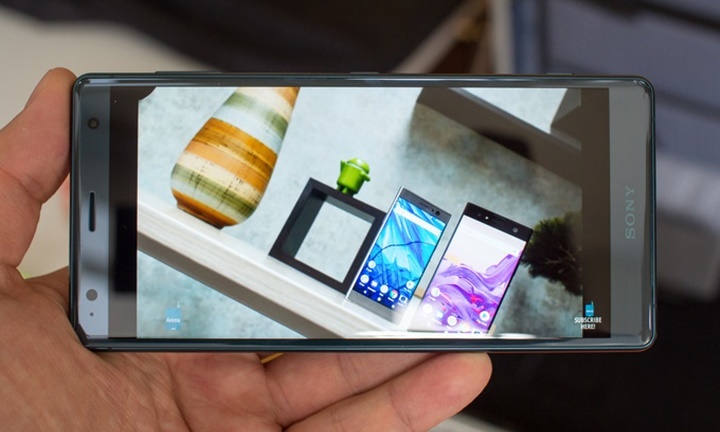 Cận cảnh Xperia XZ2 quay phim siêu chậm 960 khung hình/giây 
