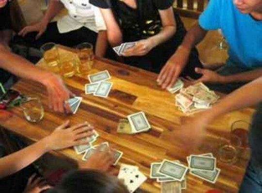 Vụ đánh bạc tại nhà Phó GĐ Sở Y tế Đắk Lắk: Khởi tố 6 đối tượng