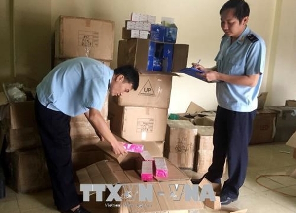 Tạm giữ gần 4.000 hộp kem dưỡng da Hàn Quốc Bamila nhập lậu