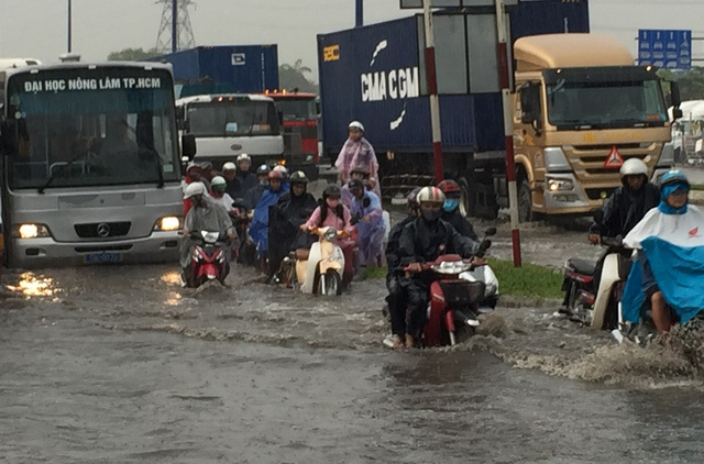 Dự báo thời tiết ngày 15/3: Nam Bộ nắng gắt 35 độ C, chiều tối mưa dông