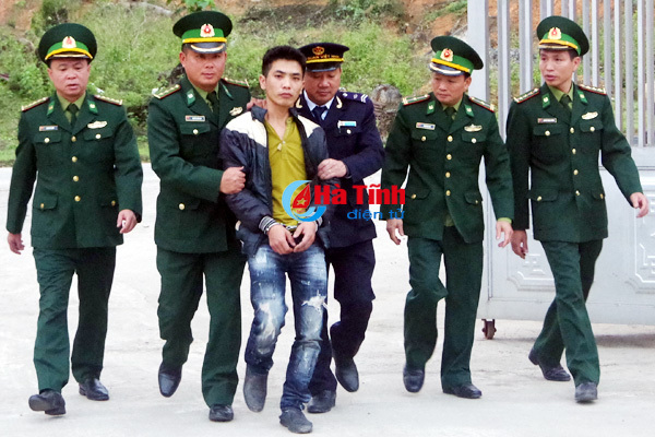 Người đàn ông vận chuyển 3.200 viên ma túy tổng hợp từ Lào về Việt Nam