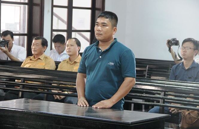 Tài xế tông chết phóng viên ở Nha Trang lĩnh 9 tháng tù giam