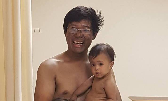 Câu chuyện cảm động của người mẹ đưa con thoát khói đám cháy chung cư Carina  