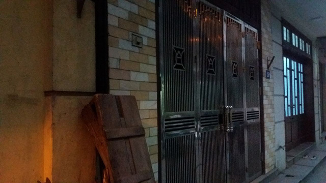 Hà Nội: Cô giáo ngoại ngữ nghi bị chồng