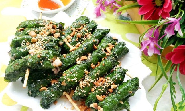 Món ngon mỗi ngày: Chả mực cuốn lá lốt đậm đà đưa cơm