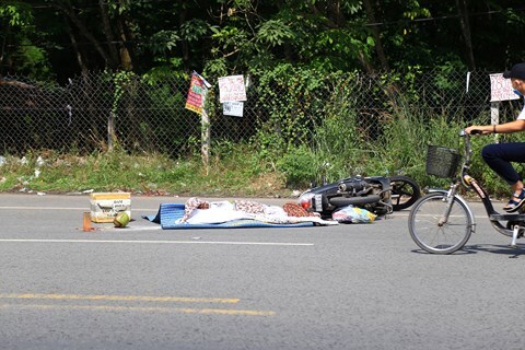 Tai nạn giao thông, người nước ngoài tử vong dưới bánh container