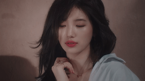 Luôn xuất hiện với vẻ ngoài tươi sáng, ít ai ngờ 8 thần tượng này đang mắc bệnh tâm lý