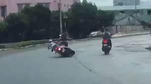 Hà Nội: Tên cướp xe máy táo tợn giữa phố bị bắt khi đang 