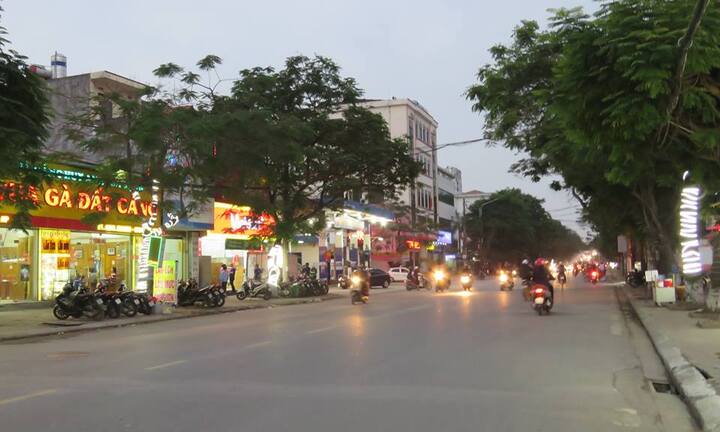 Hải Phòng: Cứu sống nữ sinh thất tình định lao đầu vào ô tô tự tử