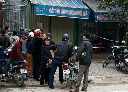 Hai vợ chồng chết bất thường trong quán cắt tóc gội đầu