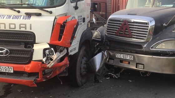 Tin tức tai nạn giao thông mới nhất ngày 21/4/2018