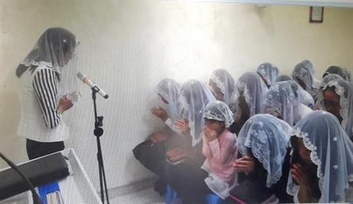 Hàng loạt trường yêu cầu sinh viên cảnh giác trước Hội thánh đức chúa trời