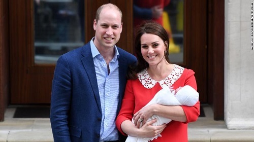 Vợ chồng Hoàng tử William và Công nương Kate chào đón con trai thứ 3