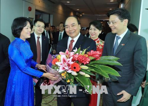 Thủ tướng Nguyễn Xuân Phúc bắt đầu thăm chính thức Singapore