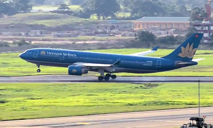 Vụ máy bay Vietnam Airlines đáp nhầm đường băng: Bộ GTVT lên tiếng