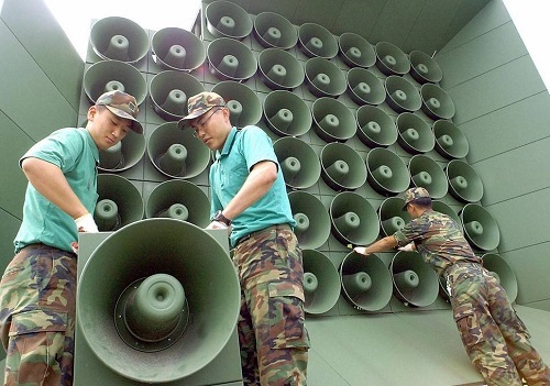Hàn Quốc và Triều Tiên bắt đầu dỡ bỏ loa phóng thanh dọc biên giới