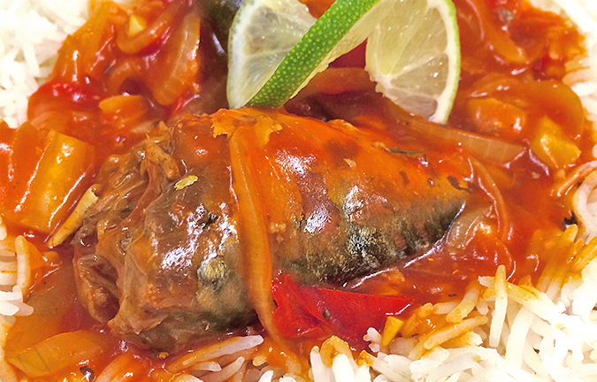 Món ngon bữa tối: Cá nục sốt cà chua lạ miệng ngon cơm