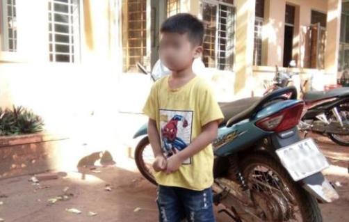 Bình Phước: Tạm giữ một phụ nữ bịt mặt nghi bắt cóc cháu bé 5 tuổi