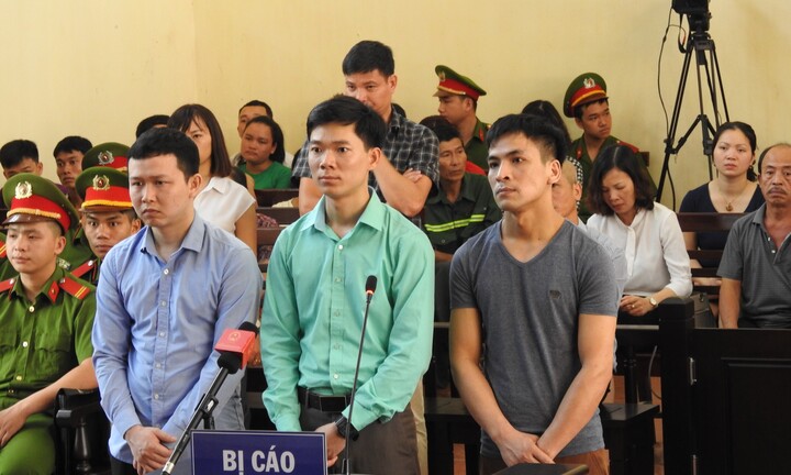 Hơn 15.000 chữ ký được tập hợp gửi tới phiên tòa xét xử BS Hoàng Công Lương