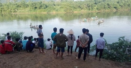 Học sinh lớp 8 nhảy sông tự vẫn vì làm bài thi học kì không như ý muốn