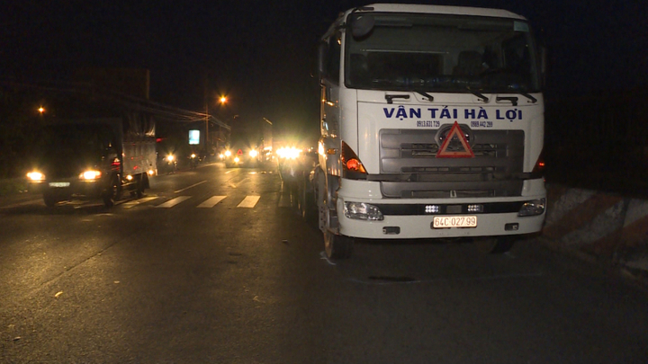 Tai nạn giao thông, thanh niên tử vong thương tâm dưới bánh xe đầu kéo