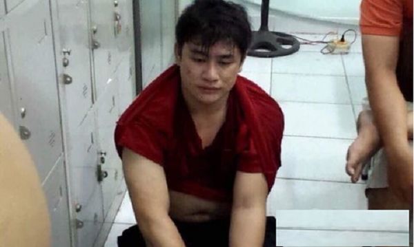 Công an bao vây, bắt nghi can liên quan vụ đâm 2