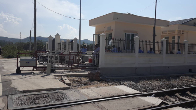 Vụ tai nạn tàu hỏa nghiêm trọng ở Thanh Hóa: Đình chỉ nhân viên gác tàu