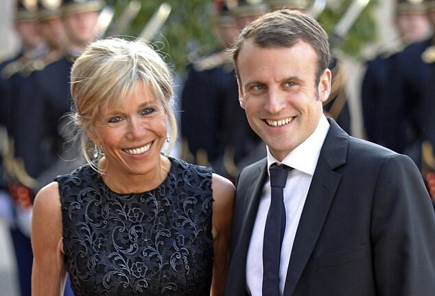 Phụ nữ đẹp thu hút đàn ông, nhưng chỉ phụ nữ thông minh mới giữ chân được họ