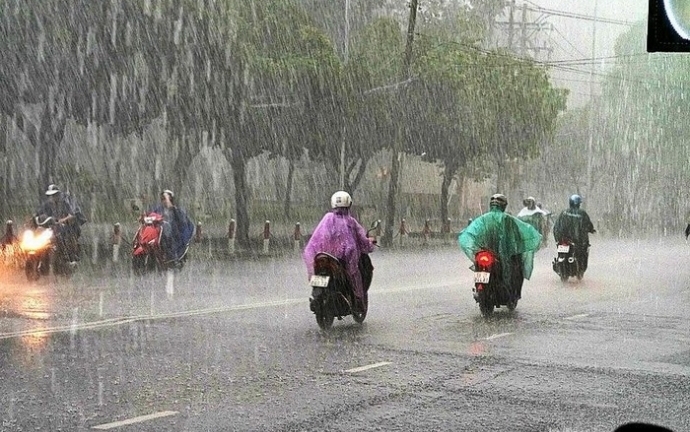 Hôm nay (28/5), Hà Nội cảnh báo mưa đá và gió giật mạnh